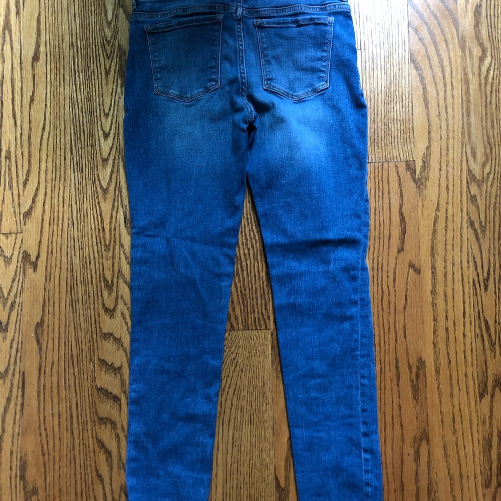 Distressed jeans - Picture 5 of 6